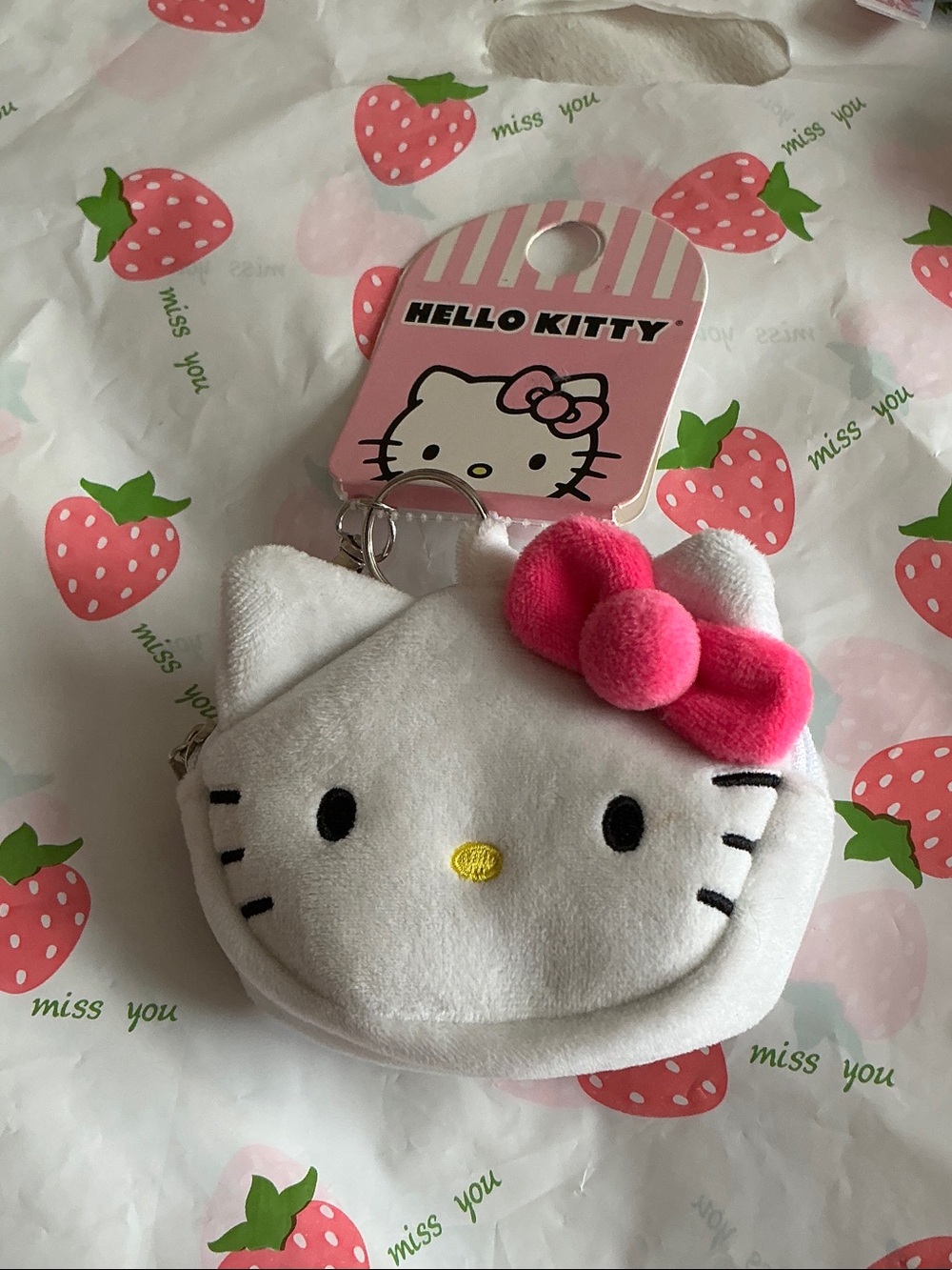 Hello Kitty White Plush Coin Pouch with Hot Pink Bow Keychain